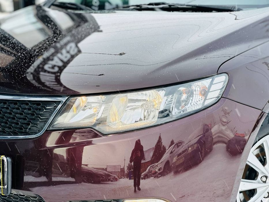 Kia Cerato 1.6 бензин   2011рік  відмінний стан від власника