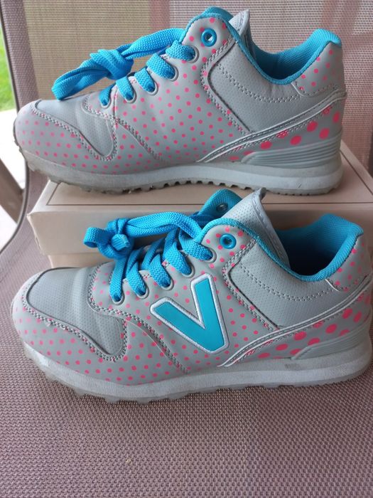 Buty damskie  r37-38,wew.24cm