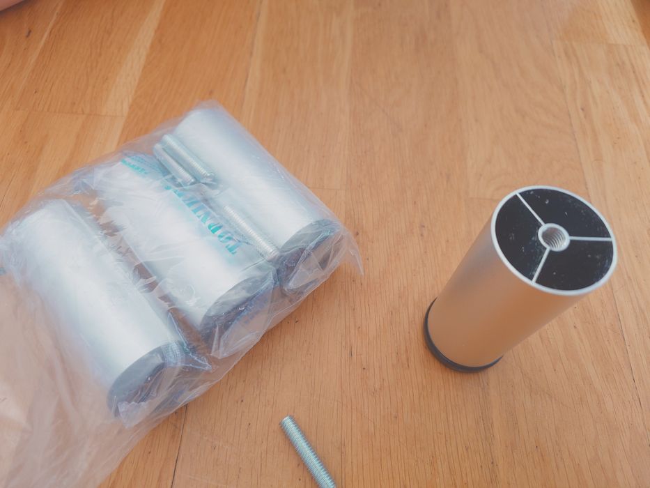 4 nogi do mebli aluminiowe 10 cm regulowane