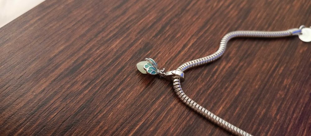 Charms koralik pszczółka posrebrzany