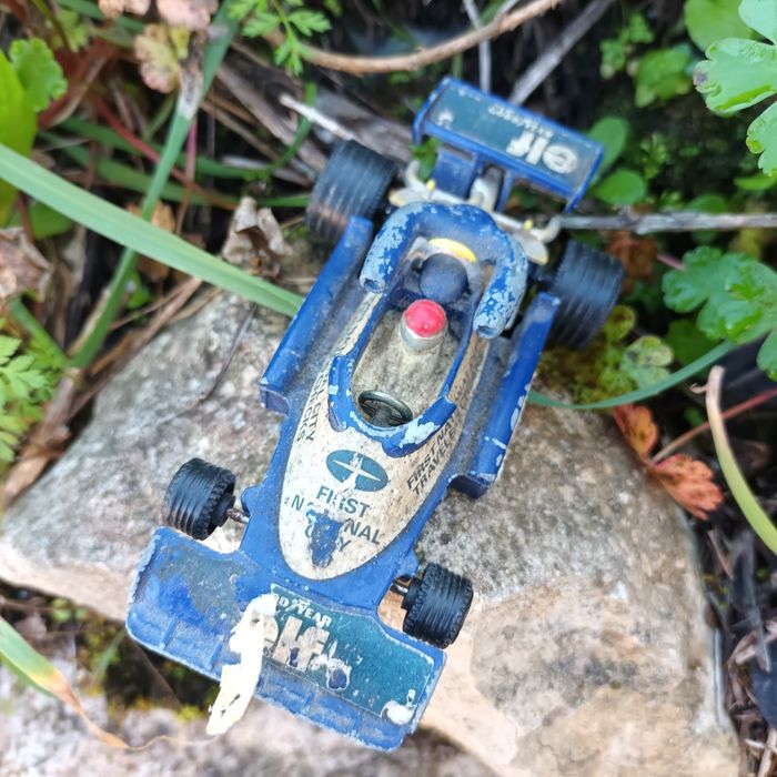 3 Carrinhos corgi ver fotos