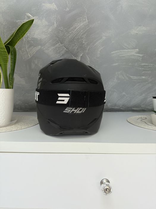 Kask z goglami SHOT