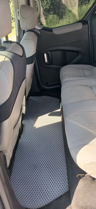 Пежо Партнер Тіпі