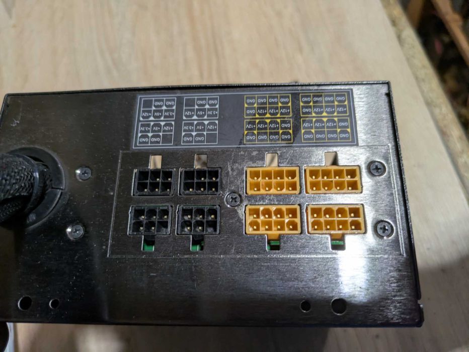 OCZ z1000m Gold 80 Plus -1000Wat .