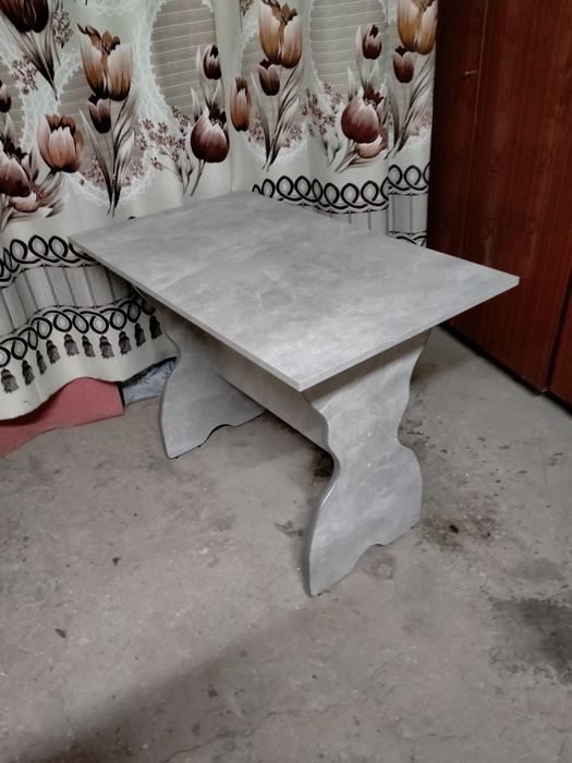 Стіл кухонний...