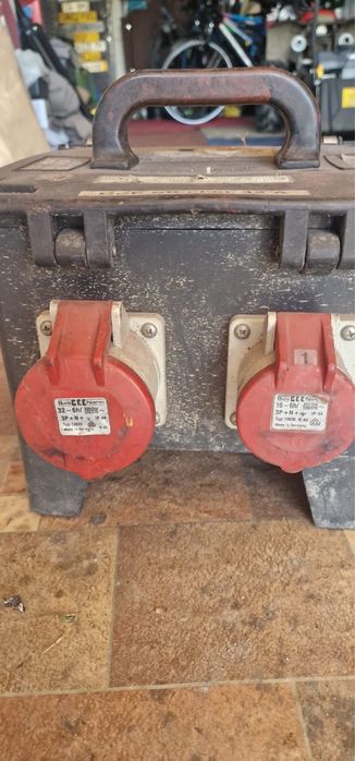 Rozdzielnia Rozdzielnica budowlana Rozgałęźnik 220V 380V Rozdzielacz