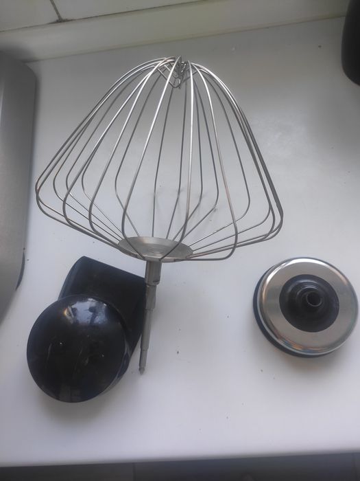 Тістоміс, тестомес. Bosch mum 8