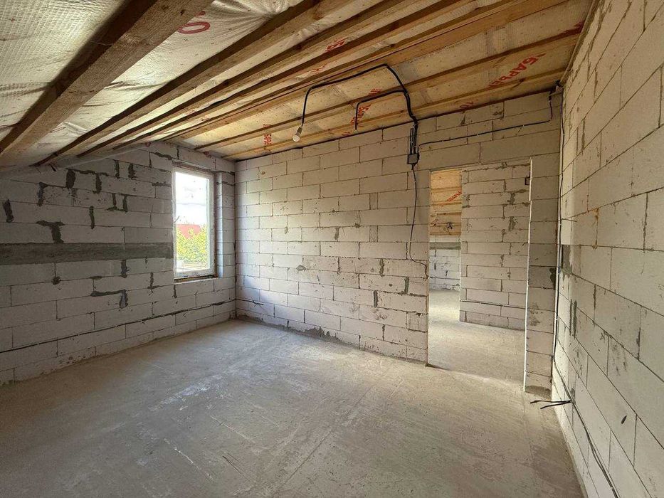 Продаж будинку 210м². 4 кімнати. Під ремонт. Підвал. СЕРТИФІКАТ! ID:744