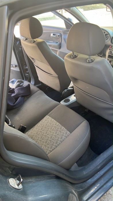 Seat Ibiza em bom estado de conservação