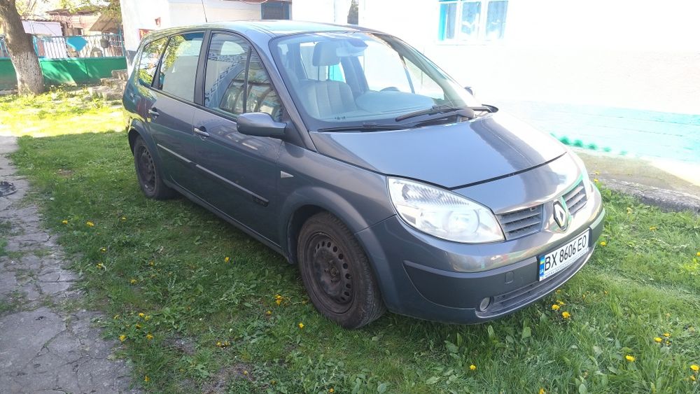 Продаєть авто Renault Scenic Megane 2006 року газ/бензин. 7 місць 205т пробіг.