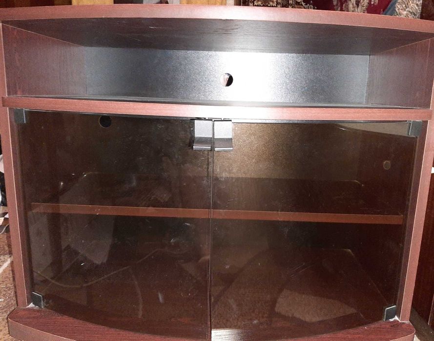 Тумба під телевізор або аквариум