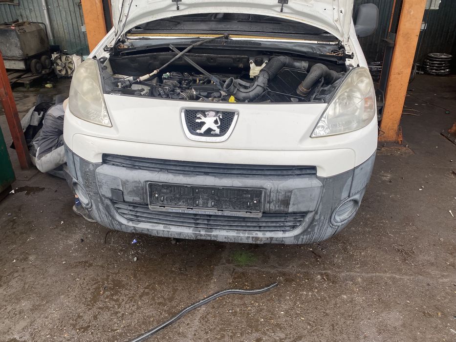 Бампер Пежо Партнер Б9 Peugot Partner B9 2008-2016
