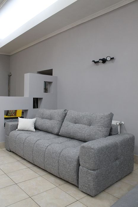 Стильний,модний,зручний диван.