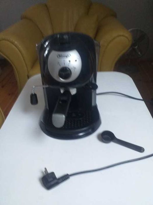 Express do kawy DeLONGI