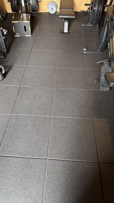 Piso borracha 1x1m 2cm de grossura