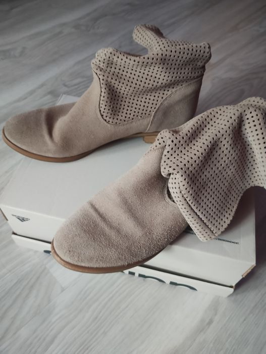 Kozaki zamszowe producent Saway