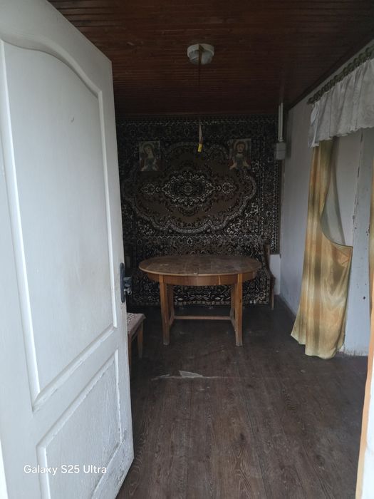 Продам будинок в передмісті 18 сот землі!