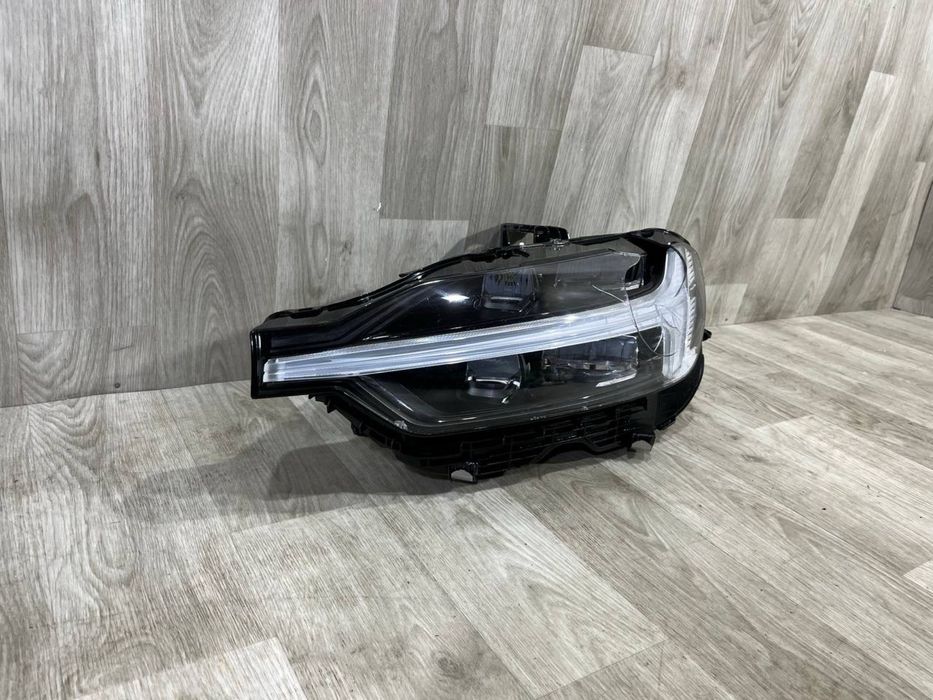 Фара передняя левая Volvo XC60 2 / 2021 - 2025 г. \ 32420424
