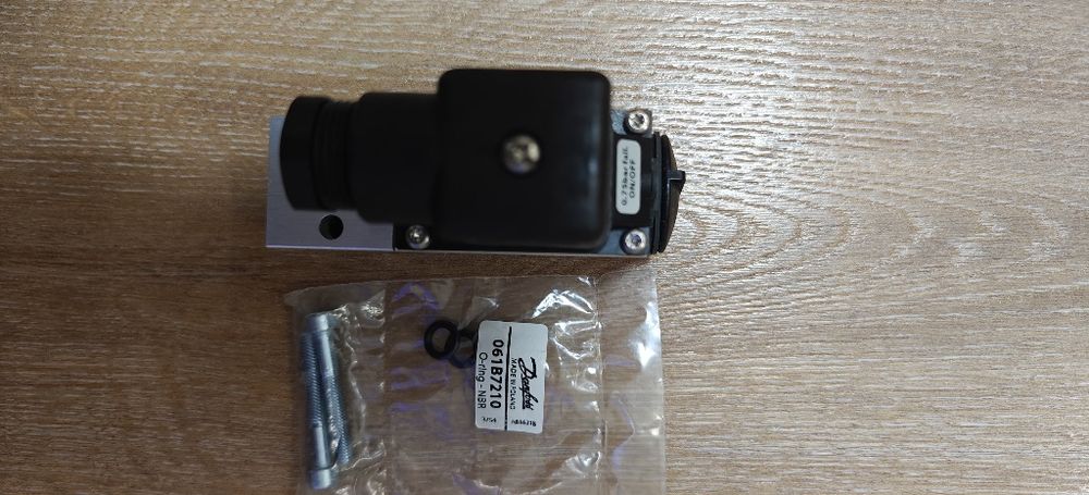 Реле тиску Danfoss MBC 5000