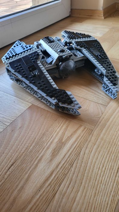 LEGO 9500 Sith Fury Class Interceptor  Tylko statek Niekompletny