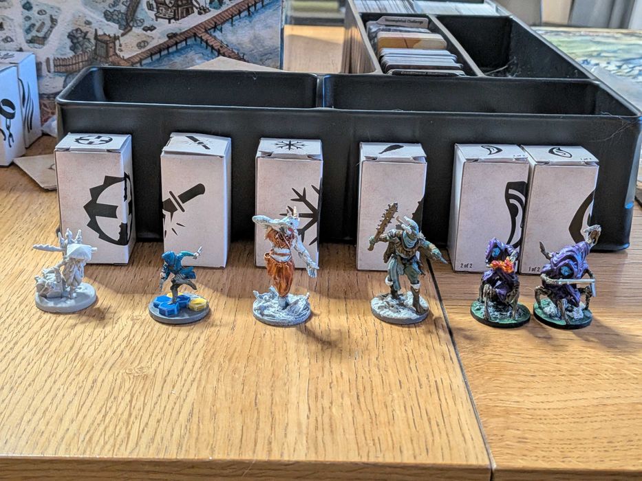 Frosthaven + solo scenarios, pomalowane figurki
