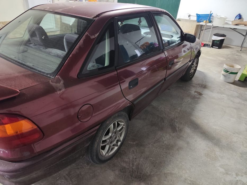 Opel Astra F - traseira longa