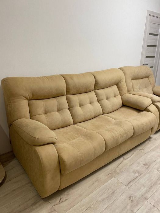 Диван(розкладний) та крісла(розкладні)