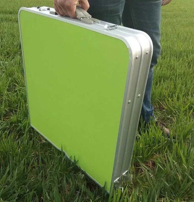 Стол и стулья для пикника