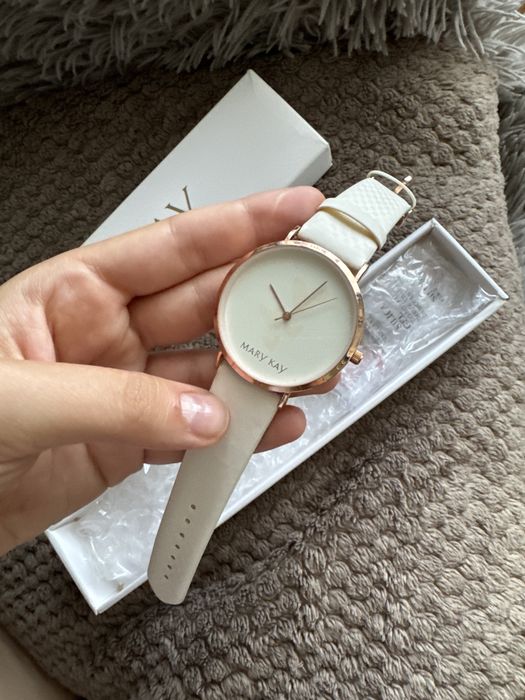 Годинник Mary Kay