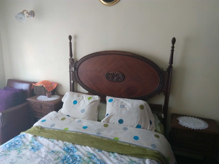 Mobília de quarto completa e em excelente estado