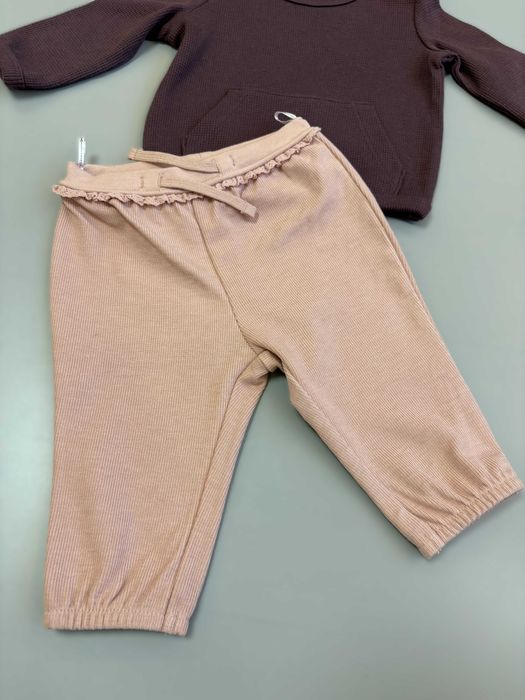 Новий комплект C&A в'язаний пуловер і штанці-джогери