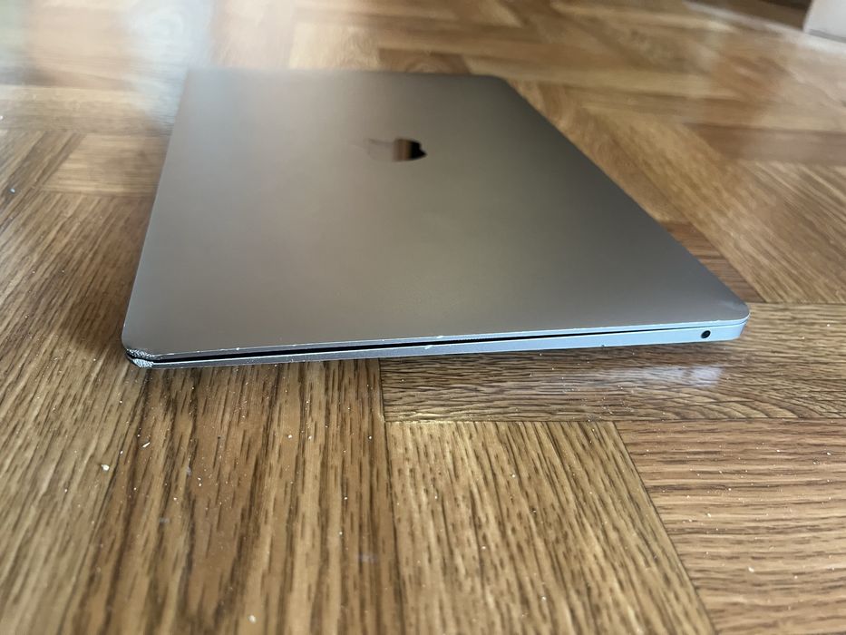 Macbook air M1 8/128