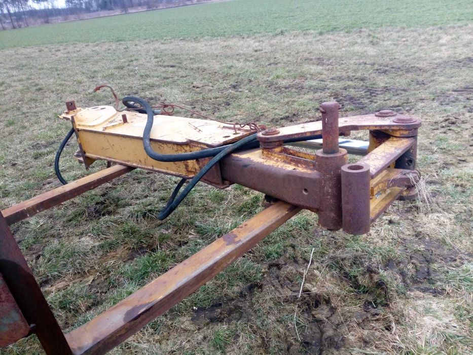 volvo młot  łyżka   Łyżko-krokodyl   trapez  Manitou Cat  jcb 3CX