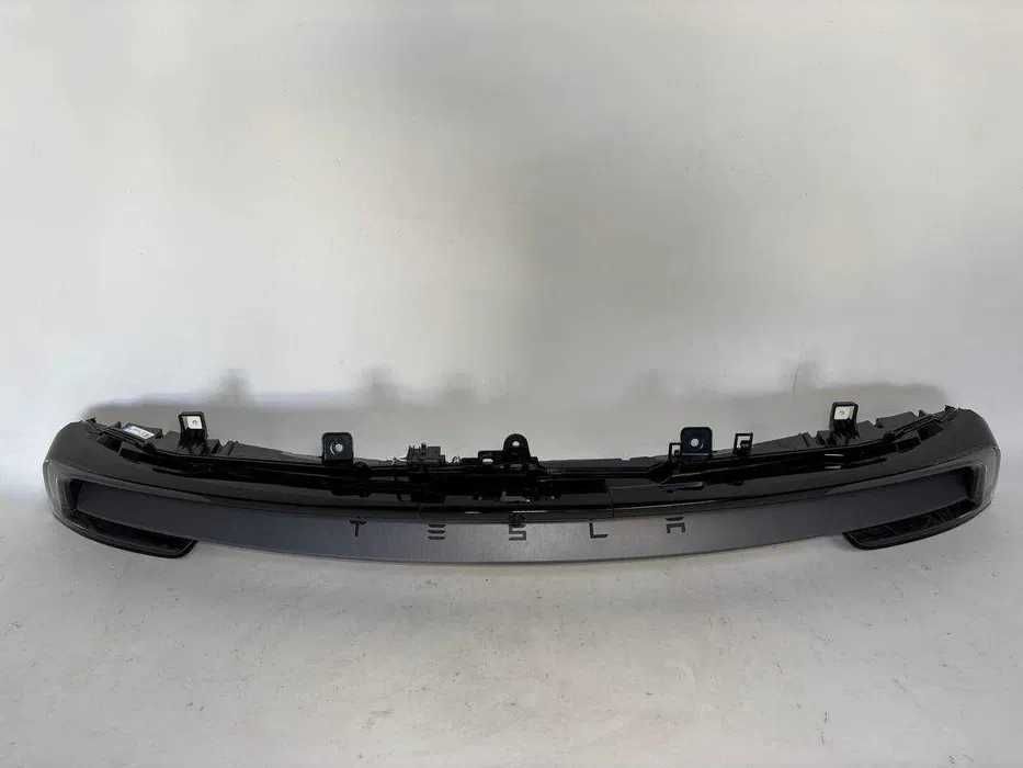 Задній ліхтар Tesla Model Y Juniper 2025+