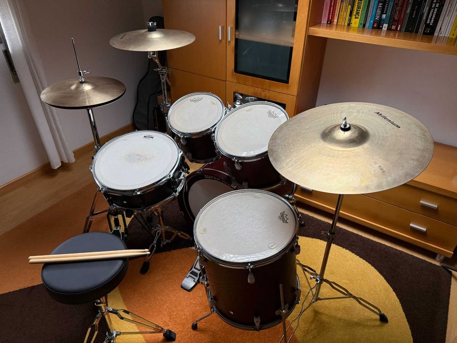 Bateria COMPLETA! Yamaha Stage Custom + Peles profissionais + Pratos