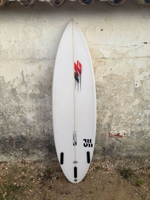 MG Surfboard 5'11 26.6L