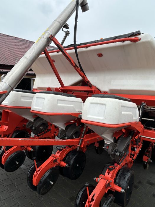 Siewnik do kukurydzy Kuhn maxima 2.