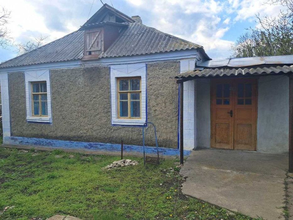 Продам половину будинку  + літня кухня (2 кімнати)