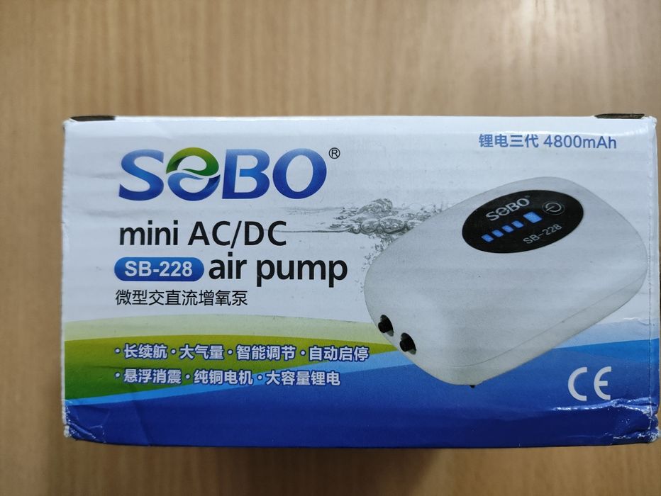 Портативний повітряний насос SOBO SB-228 (акваріумний, акумуляторний,