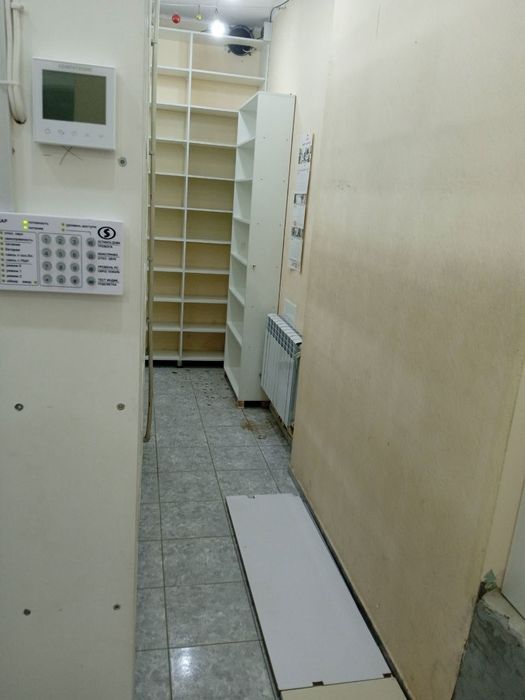 Продам торгове приміщення 44,2 м², вул. Ю. Зойфера 3 (р-н Держром) - Власник