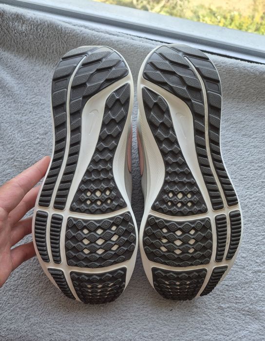Кросівки 40р . Nike