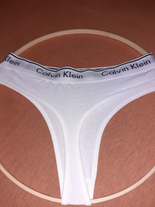 Stringi damskie Calvin Klein rozmiar L