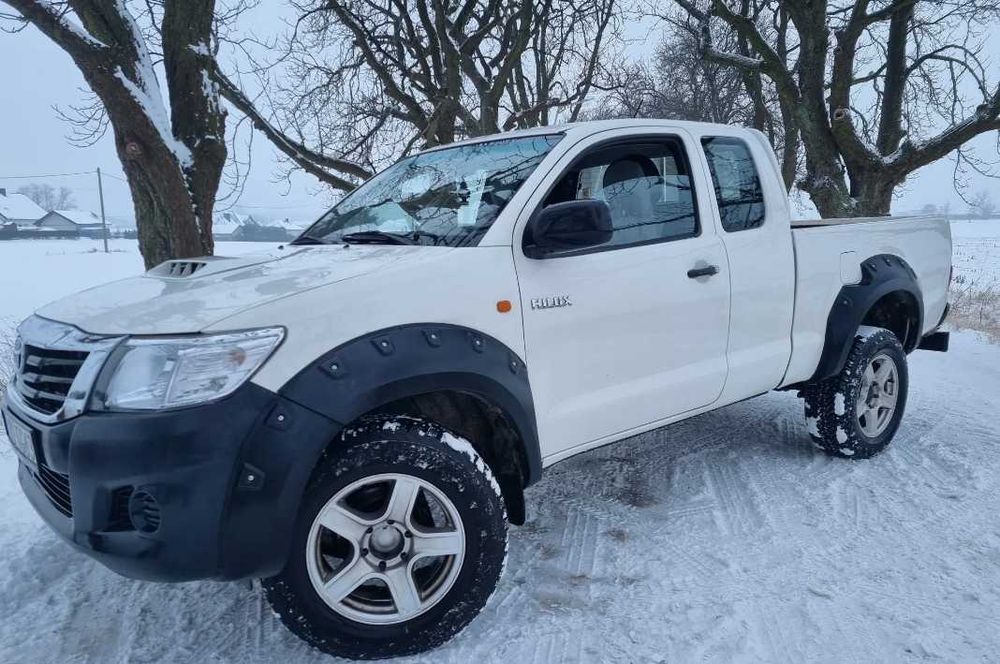 Разборка Toyota Hilux фари