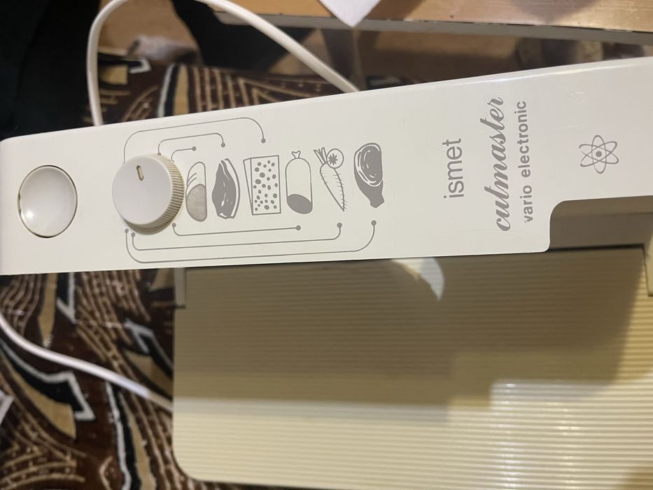 Електричний слайсер Ismet