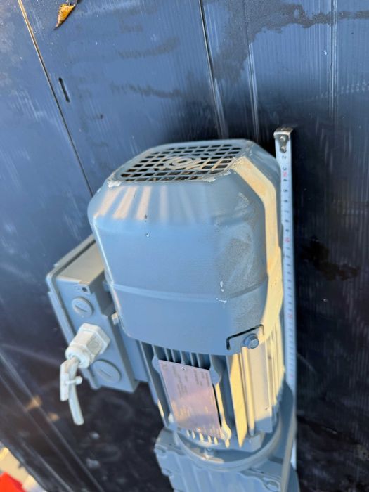 Motoreduktor, reduktor, przekładnia z silnikiem sew 0,55 kw 169obrotów