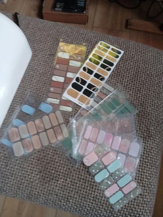 Sprzedam lampę UV i naklejki