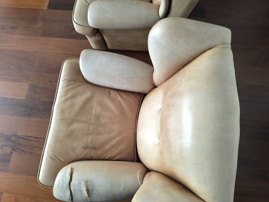 Poltronas de couro