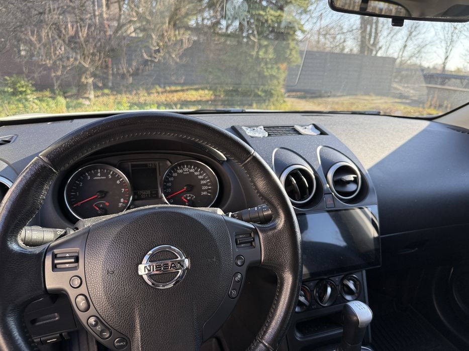 Nissan Qasqai +2 2010 rok 1.6 benzyna 175 tys przebiegu