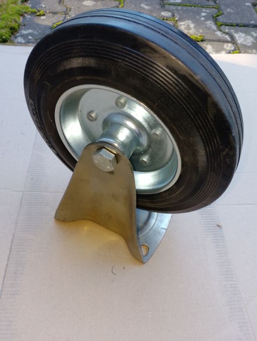 Koło FI 200 z obudowa