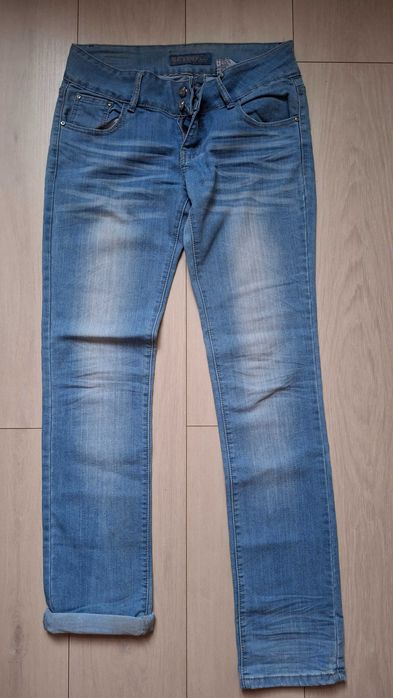 Віддам жіночі речі розмір 46-48